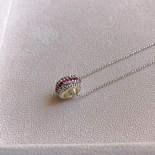 スワロフスキー(SWAROVSKI)のグルーデコ シルバーローズロンデルネックレス/新品♡(ネックレス)