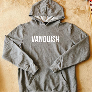 ヴァンキッシュ(VANQUISH)のVANQUISH fitnessウエア　プルオーバー　サイズM(パーカー)