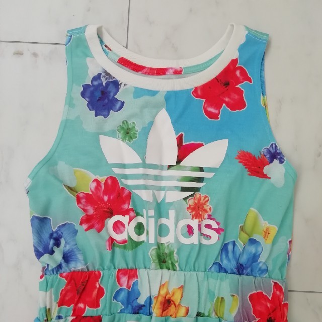 adidas(アディダス)の日本未発売　アディダス　ワンピース　150 キッズ/ベビー/マタニティのキッズ服女の子用(90cm~)(ワンピース)の商品写真