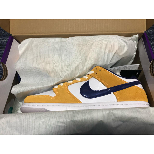 NIKE(ナイキ)のNIKE SB DUNK LOW PRO LASER ORANGE メンズの靴/シューズ(スニーカー)の商品写真