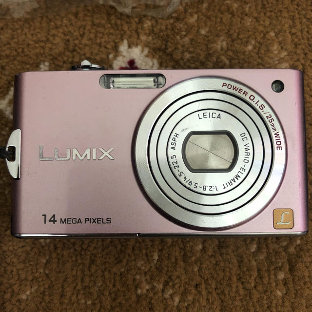 Panasonic(パナソニック)の【Panasonic】LUMIX DMC-FX66 スイートピンク スマホ/家電/カメラのカメラ(コンパクトデジタルカメラ)の商品写真