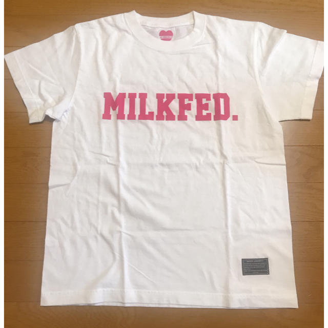 MILKFED.(ミルクフェド)のmilkfed 白Tシャツピンクロゴ レディースのトップス(Tシャツ(半袖/袖なし))の商品写真