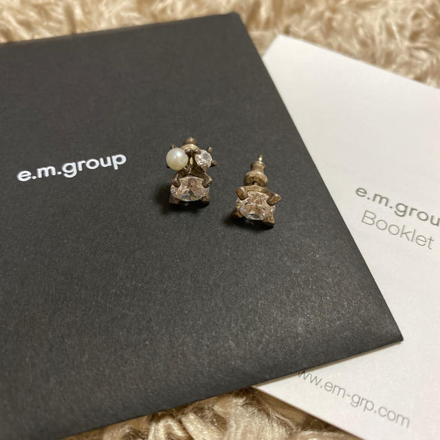 e.m ピアス　セット