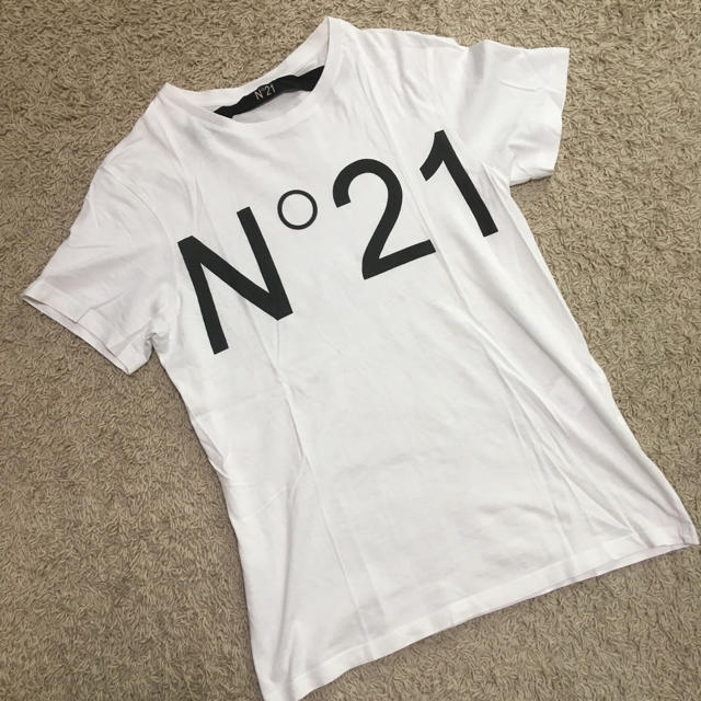 N°21(ヌメロヴェントゥーノ)のヌメロヴェントゥーノ NO21 Tシャツ ホワイト XXS メンズのトップス(Tシャツ/カットソー(半袖/袖なし))の商品写真