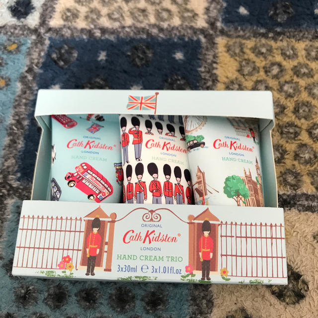 Cath Kidston(キャスキッドソン)のキャスキッドソン ❤︎ハンドクリーム コスメ/美容のボディケア(ハンドクリーム)の商品写真