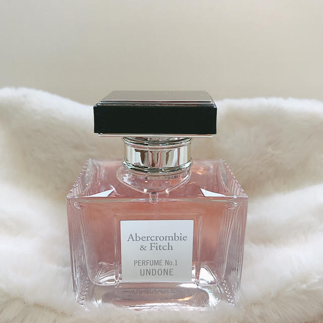 Abercrombie&Fitch(アバクロンビーアンドフィッチ)のAbercrombie アバクロ パフューム(ミニサイズ) コスメ/美容の香水(香水(女性用))の商品写真