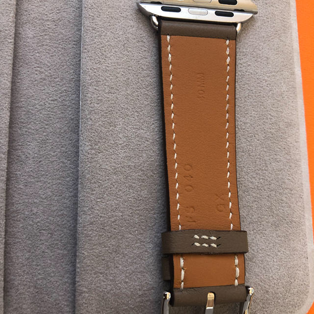 Hermes(エルメス)の【美品】アップルウォッチ　エルメス　ドゥブルプール　40mm メンズの時計(ラバーベルト)の商品写真