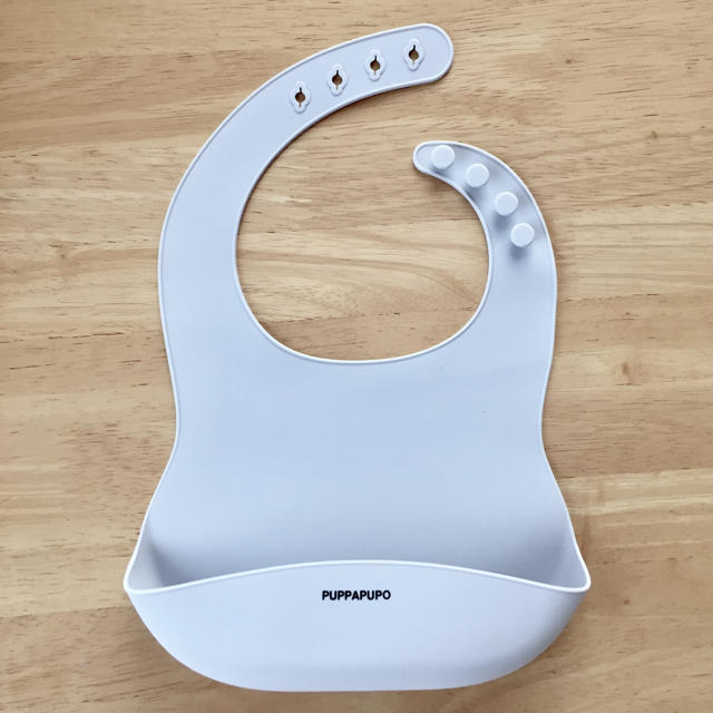 BABYBJORN(ベビービョルン)の新品☆ puppapupo シリコンビブ キッズ/ベビー/マタニティの授乳/お食事用品(お食事エプロン)の商品写真