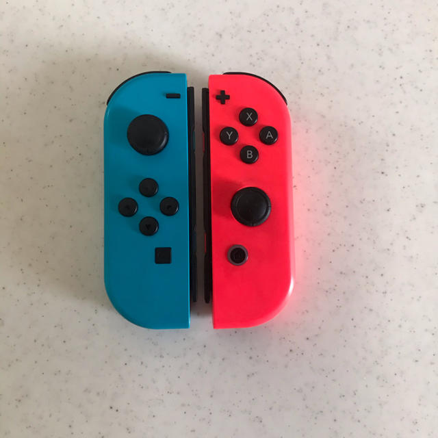 Nintendo Switch(ニンテンドースイッチ)の任天堂⭐︎スイッチSwitchジョイコン⭐︎左右セット⭐︎訳あり⭐︎ エンタメ/ホビーのゲームソフト/ゲーム機本体(家庭用ゲーム機本体)の商品写真