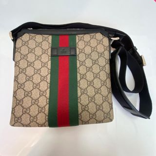 グッチ(Gucci)のGUCCI メッセンジャーバッグ(メッセンジャーバッグ)