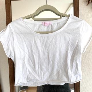 ベルシュカ(Bershka)の【期間限定出品】Bershka 白　Tシャツ　へそだし(Tシャツ(半袖/袖なし))