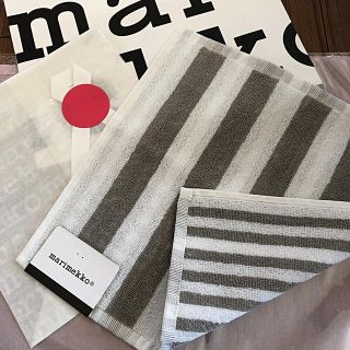 マリメッコ(marimekko)のマリメッコ 新品ハンドタオル(ハンカチ)