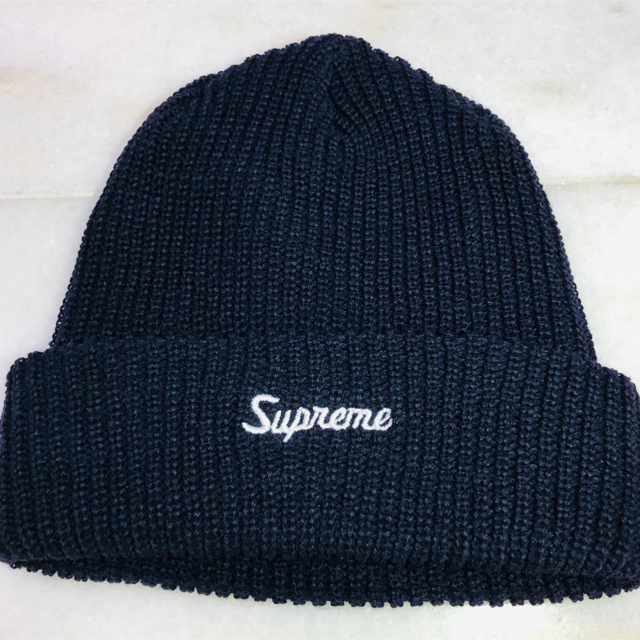 Supreme(シュプリーム)の【atsuki様専用】Supreme Beanie  White + Navy  メンズの帽子(ニット帽/ビーニー)の商品写真