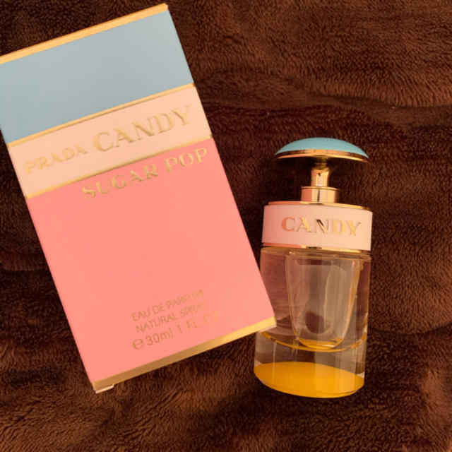 PRADA(プラダ)のプラダ　キャンディ　30ml コスメ/美容の香水(香水(女性用))の商品写真