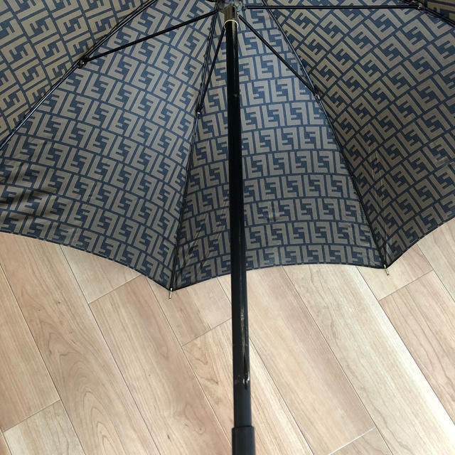FENDI(フェンディ)のFENDIフェンディ傘　長傘　 レディースのファッション小物(傘)の商品写真