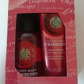 ザボディショップ(THE BODY SHOP)の【THE BODY SHOP】ストロベリーハンド&シャワージェルデュオ(ハンドクリーム)