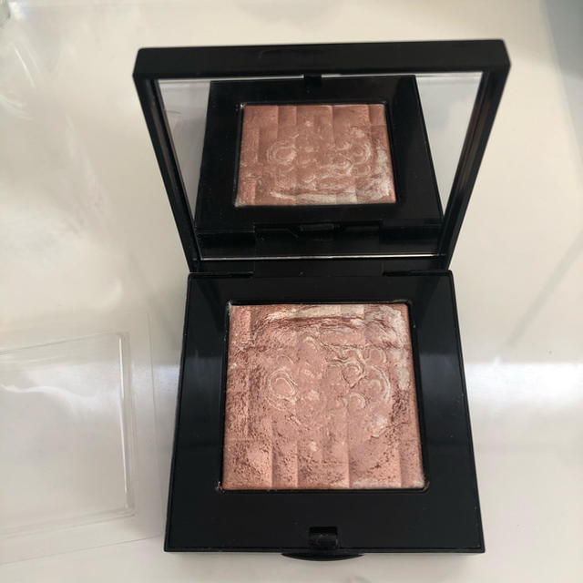 BOBBI BROWN(ボビイブラウン)のハイライト　BOBBI BROWN コスメ/美容のベースメイク/化粧品(フェイスカラー)の商品写真