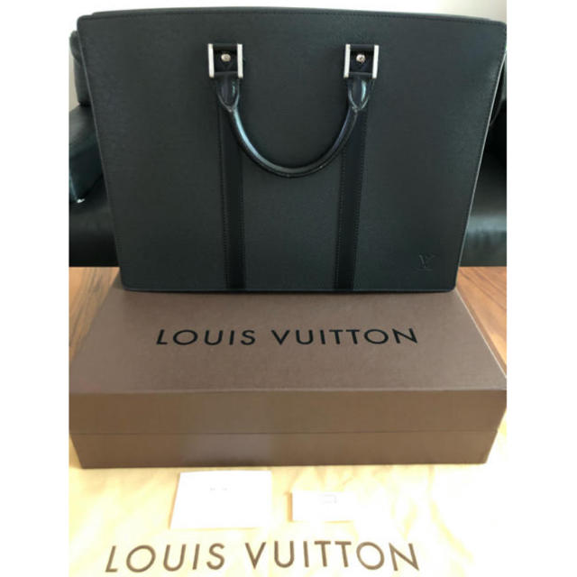 LOUIS VUITTON - 【美品】ルイヴィトン タイガ M30052の通販 by kei ｜ルイヴィトンならラクマ