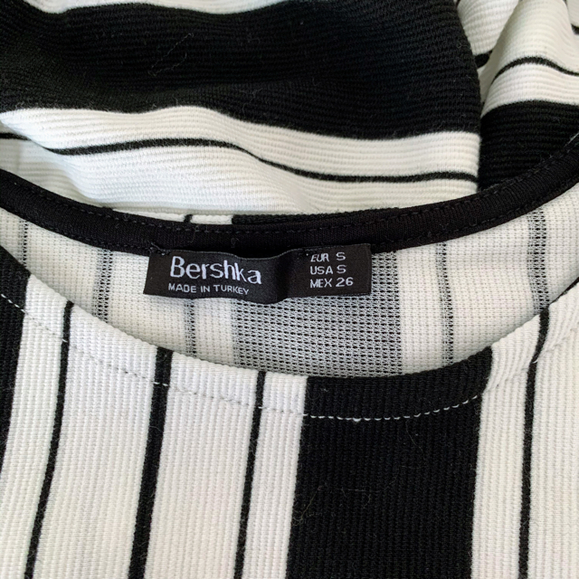 Bershka(ベルシュカ)の【B品•未使用】Bershka TOPS レディースのトップス(カットソー(長袖/七分))の商品写真