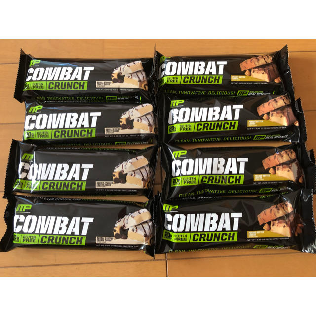 combat crunch ⭐︎プロテインバー 8本セット スポーツ/アウトドアのトレーニング/エクササイズ(その他)の商品写真