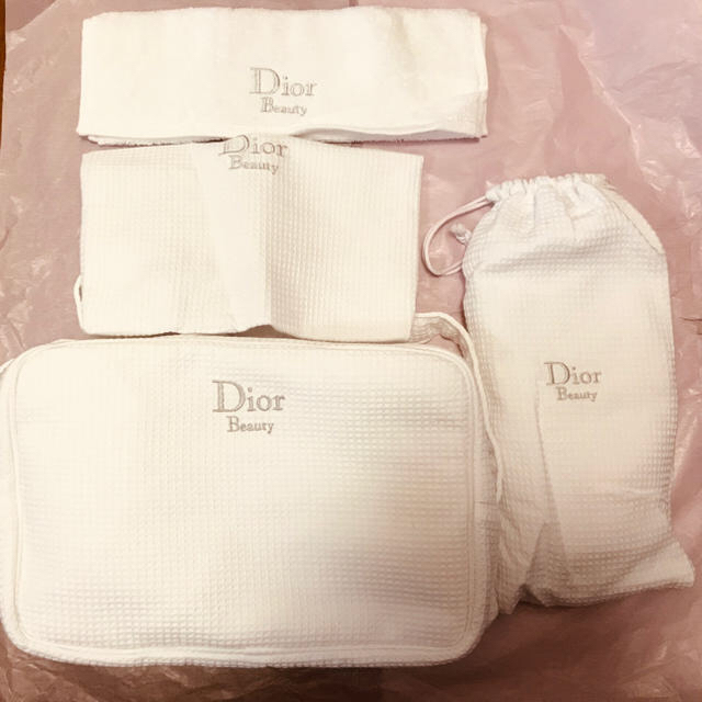 Dior(ディオール)のDior Beauty travel set レディースのファッション小物(ポーチ)の商品写真