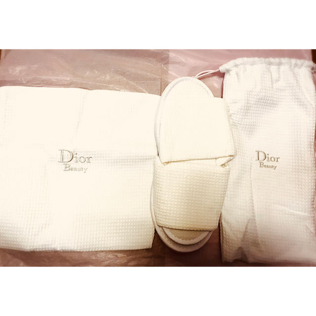 Dior(ディオール)のDior Beauty travel set レディースのファッション小物(ポーチ)の商品写真