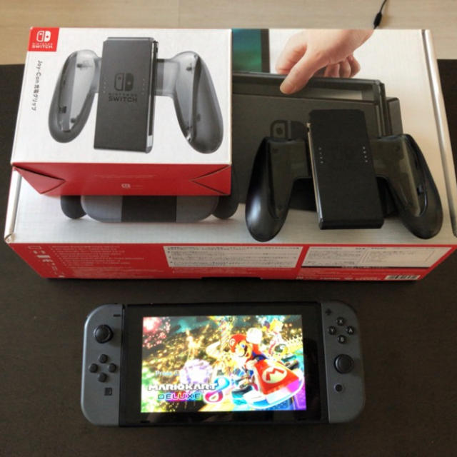 Nintendo Switch 本体（グレー）
