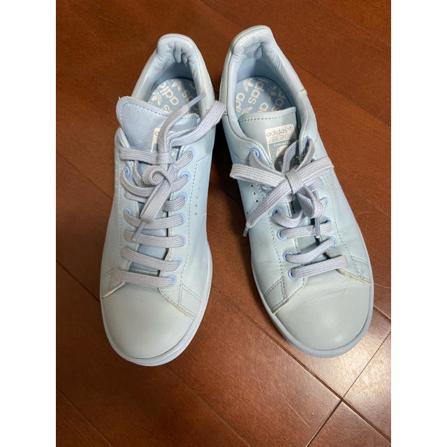 RAF SIMONS(ラフシモンズ)のSTAN SMITHadidasRAFSIMONSスタンスミス24㎝ラフシモンズ レディースの靴/シューズ(スニーカー)の商品写真