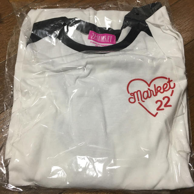 AKB48(エーケービーフォーティーエイト)の22market  Tシャツ ワンピース レディースのトップス(シャツ/ブラウス(長袖/七分))の商品写真