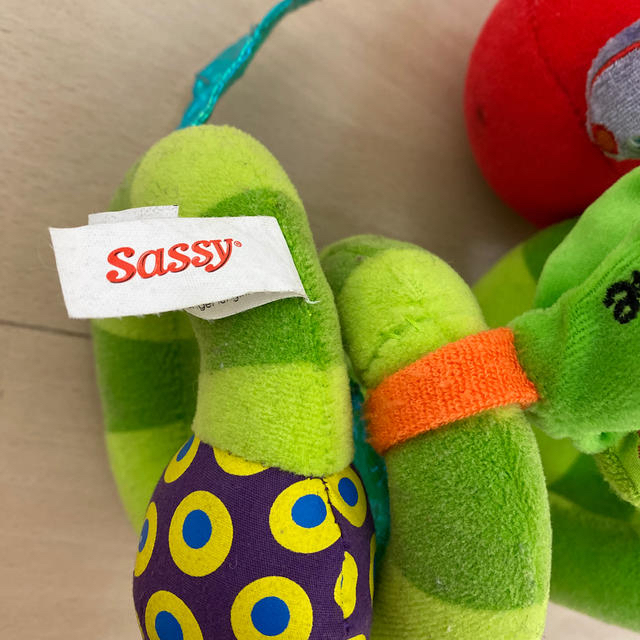 Sassy(サッシー)のsassy  ベビーカー　おもちゃ キッズ/ベビー/マタニティの外出/移動用品(ベビーカー用アクセサリー)の商品写真