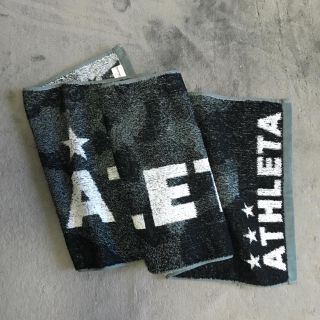 アスレタ(ATHLETA)の新品未使用 ATHLETA スポーツタオル ブラック グレー ホワイト 迷彩(その他)