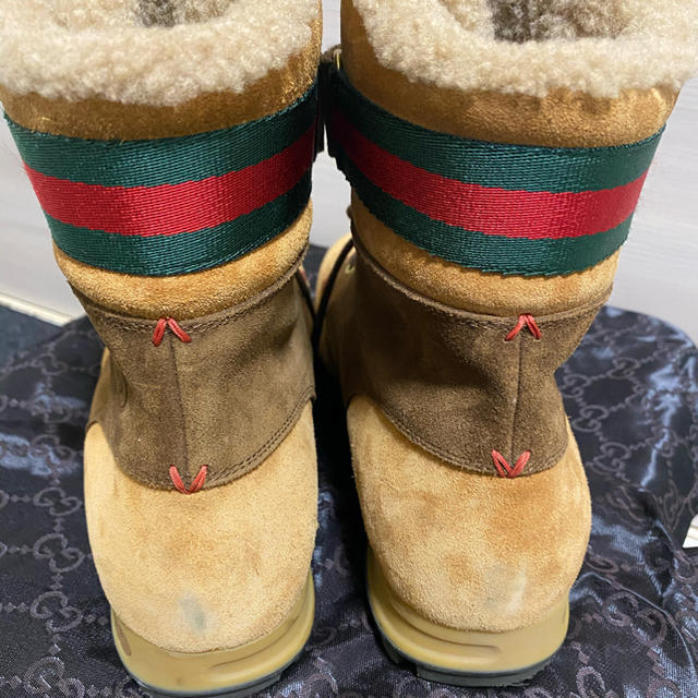 Gucci(グッチ)のGUCCI ブーツ 箱有り 袋有り 新古品 美品 メンズの靴/シューズ(ブーツ)の商品写真