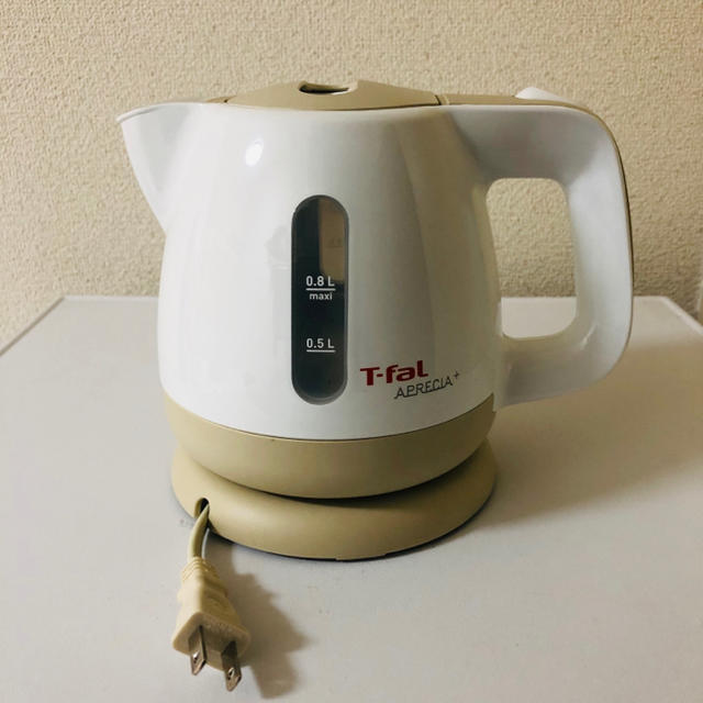 T-fal(ティファール)のT-FAL ケトル(0.8L)✨美品✨ スマホ/家電/カメラの生活家電(電気ケトル)の商品写真