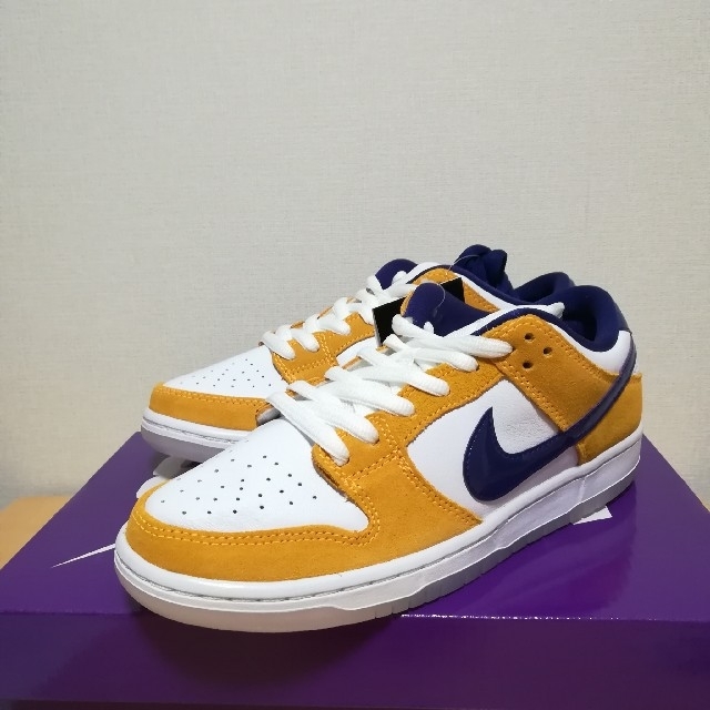 NIKE(ナイキ)のNIKE SB DUNK LOW PRO LASER ORANGE メンズの靴/シューズ(スニーカー)の商品写真