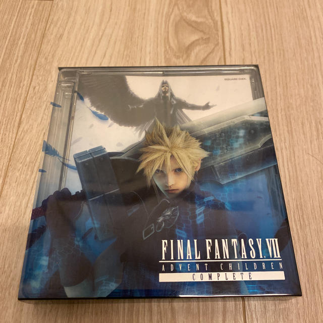 SQUARE ENIX(スクウェアエニックス)のファイナルファンタジー7 アドベントチルドレン　ブルーレイ エンタメ/ホビーのDVD/ブルーレイ(アニメ)の商品写真