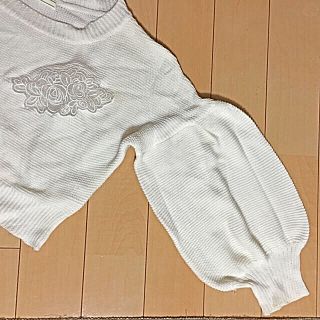 チークバイアルシーヴ(Cheek by archives)のCheek 胸刺繍ボリューム袖ニットPO(ニット/セーター)