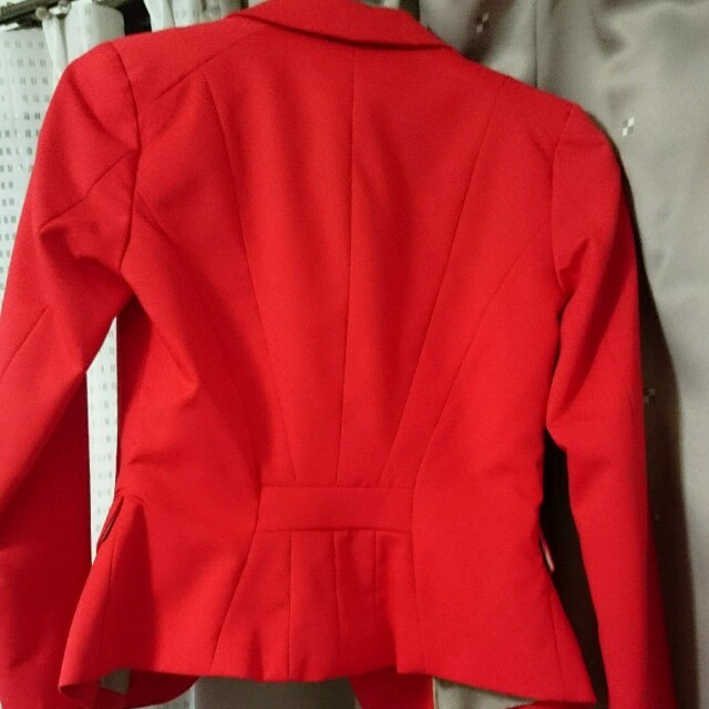 H&M 赤ジャケット レディースのジャケット/アウター(ミリタリージャケット)の商品写真