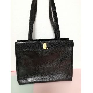 Salvatore Ferragamo - 値下げ❗美 品！フェラガモ ヴァラ バッグの