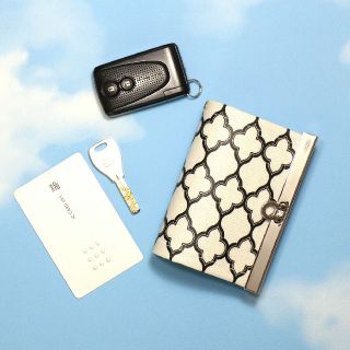 みやっつ様専用【mor.W】スマートキー対応 キーケース モロッカン 白(キーケース/名刺入れ)
