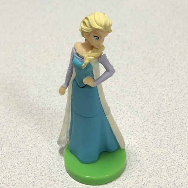 アナと雪の女王 エルザ 小さなフィギュアの通販 By Hiroro S Shop アナトユキノジョオウならラクマ アナと雪の女王 エルザ 小さなフィギュアの通販 By Hiroro S Shop アナトユキノジョオウならラクマ