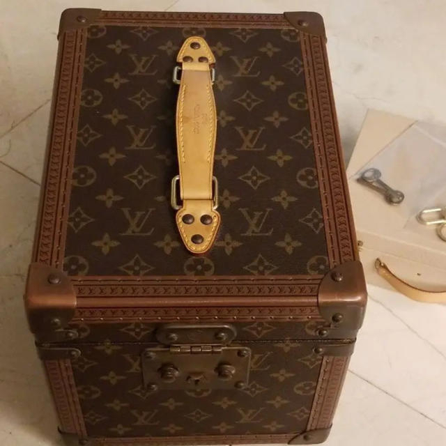 ルイ ヴィトン LOUIS VUITTON  メイクボックス トランク エピ ボワット フラコン エピレザー/エピ ピンクゴールド ユニセックス 送料無料 99510a