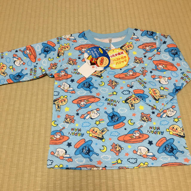 アンパンマン(アンパンマン)の95㎝アンパンマンパジャマ キッズ/ベビー/マタニティのキッズ服男の子用(90cm~)(パジャマ)の商品写真