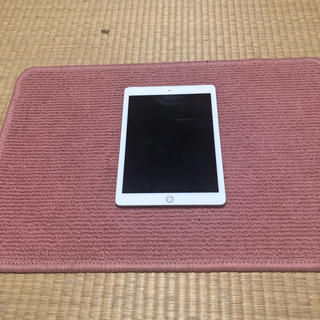 アップル(Apple)のiPad6(タブレット)