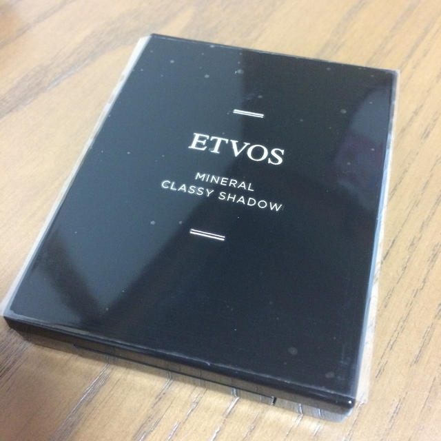 ETVOS(エトヴォス)のETVOS ミネラルクラッシィシャドー スキニーベージュ コスメ/美容のベースメイク/化粧品(アイシャドウ)の商品写真