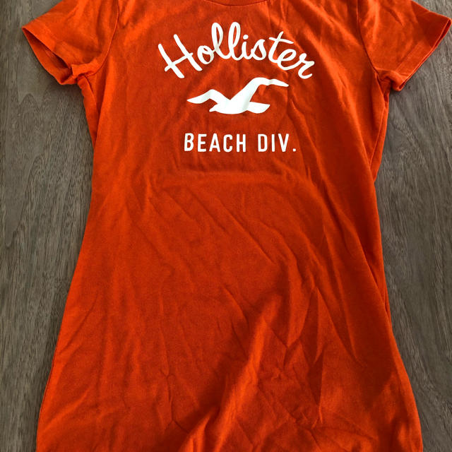 Hollister(ホリスター)のホリスター レディース　Tシャツ　XS レディースのトップス(Tシャツ(半袖/袖なし))の商品写真