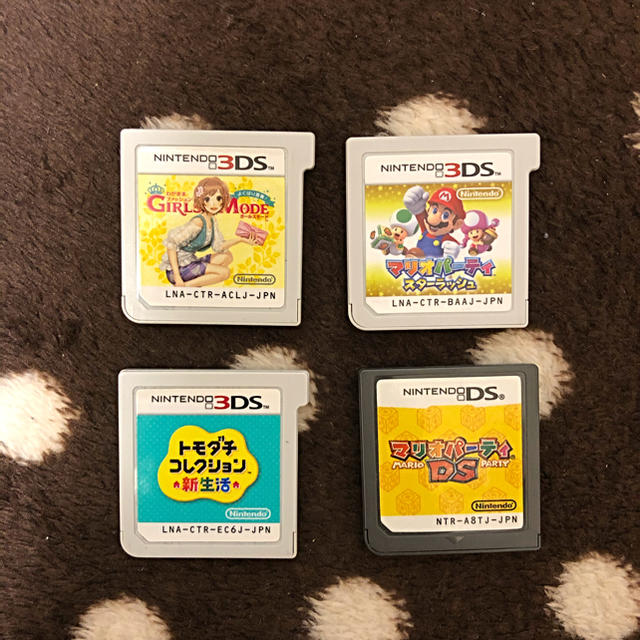 ニンテンドー3DS(ニンテンドー3DS)の3DSソフト/DSソフト 4つセット エンタメ/ホビーのゲームソフト/ゲーム機本体(家庭用ゲームソフト)の商品写真