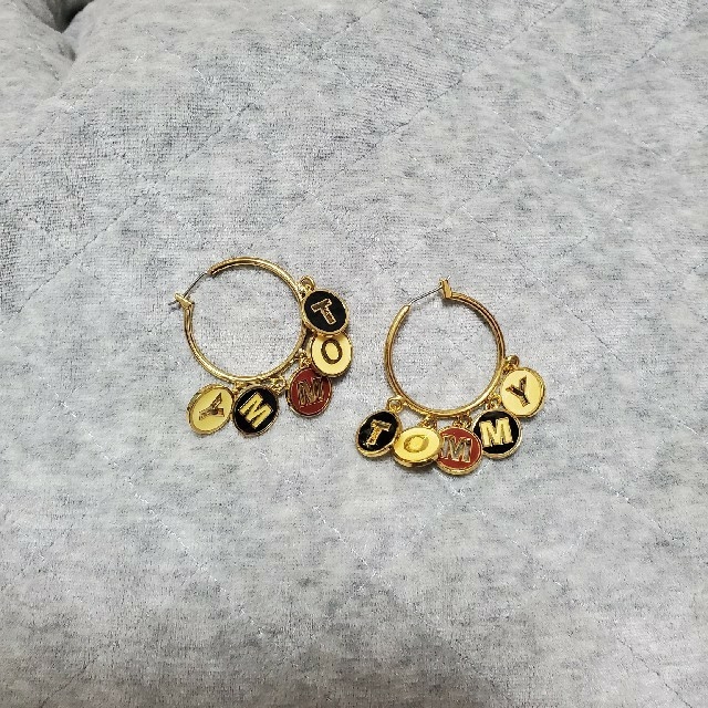 TOMMY HILFIGER(トミーヒルフィガー)のTOMMY HILFIGER　ピアス💫 レディースのアクセサリー(ピアス)の商品写真