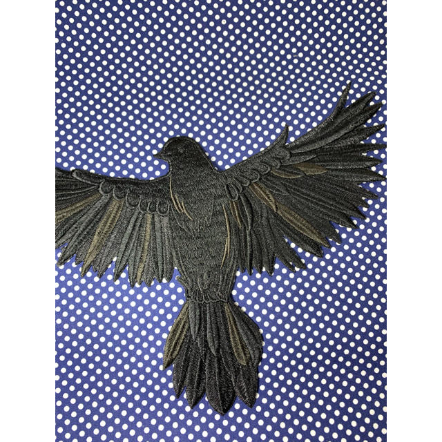 鳥 カラス ワッペン ブラック 刺繍 アイロン リメイク フェザー 羽根 黒色