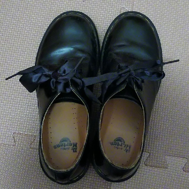 Dr.Martens(ドクターマーチン)の訳あり/Dr.Martens 3ホール size22cm レディースの靴/シューズ(ローファー/革靴)の商品写真