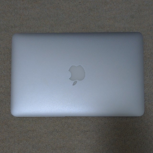 MacBook air 11インチ mid2011 充電回数8回